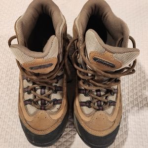 Hi-Tec Women's size 9 Boots